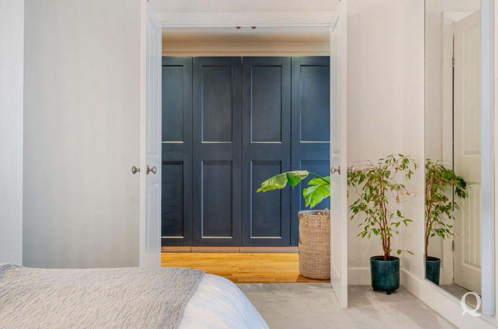 f73b08bb-5834-48c...