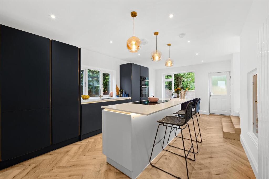 59 Fallibroome Road-54.jpg