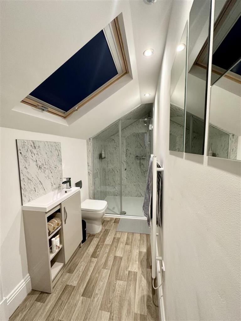 Communal Shower Room 3