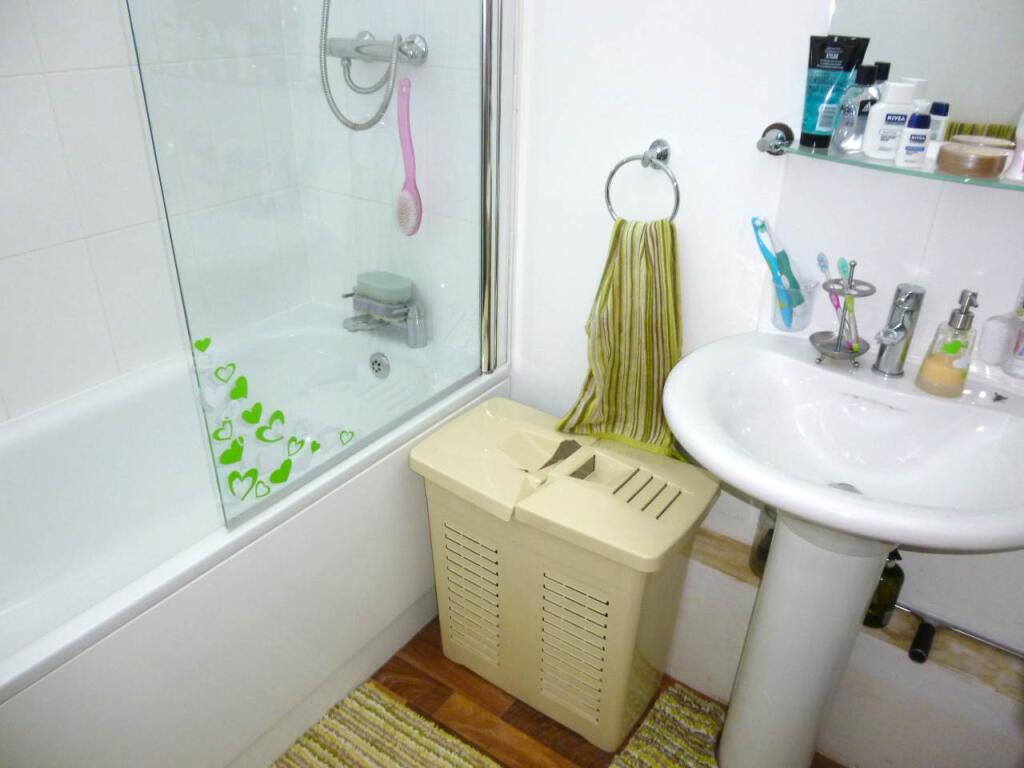 Bath/Shower Room