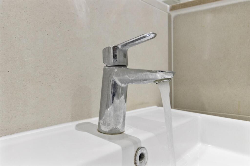 shower room #4.jpg