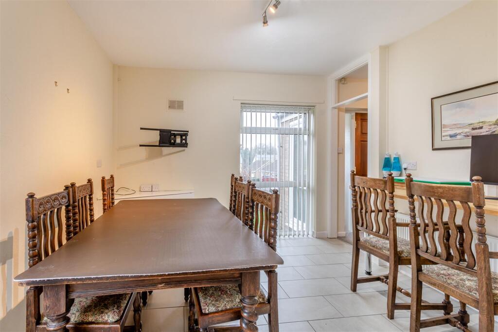 8632931-interior17.jpg