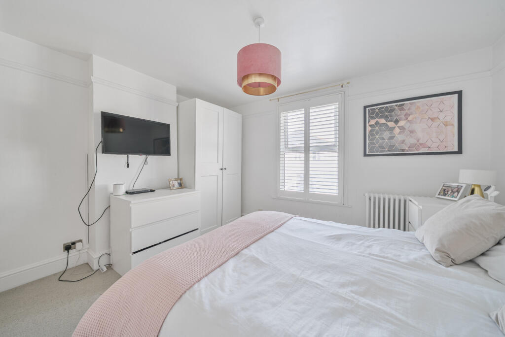 1359611-8-68da7b0...