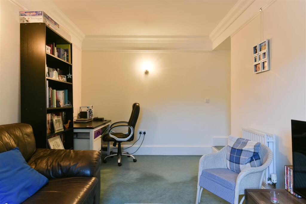 CLEAN  23 Gladstone House, Epsom (11 of 12).jpg