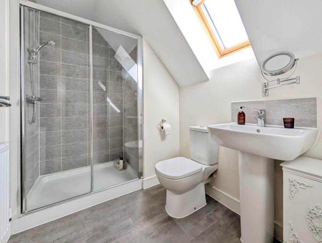 pbox-bathroom-328265.jpg