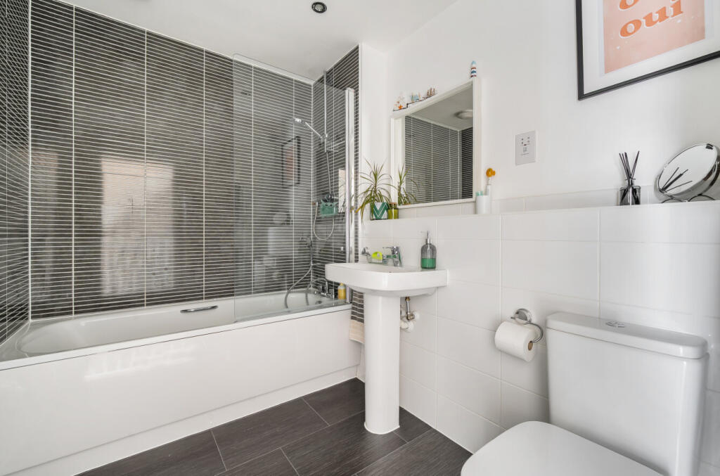 1376060-9-6911d0d...