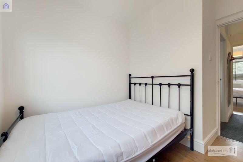 Bedroom 2 (2)