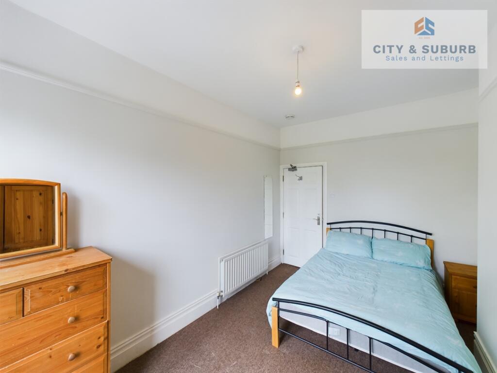 CAM01351G0-PR0110-STILL010