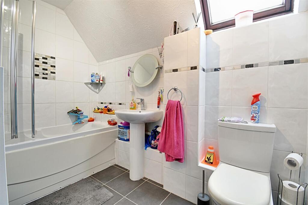 Bathroom.jpg