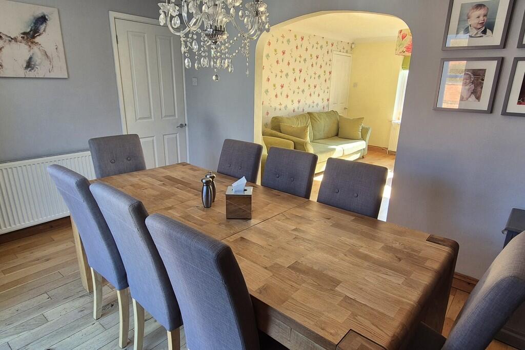 9 Dining room 1