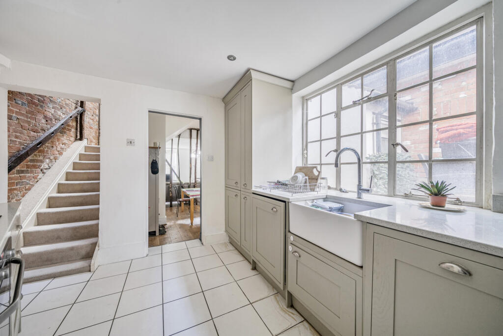 1346066-13-68b1cf...