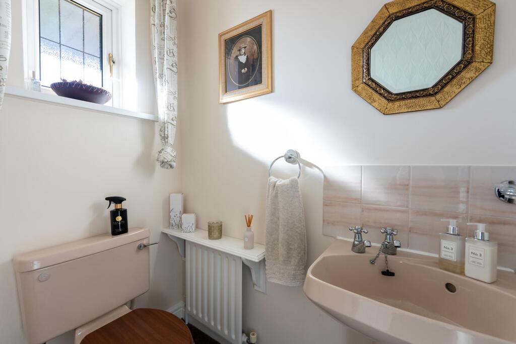 3 Corbiere Close-23.jpg