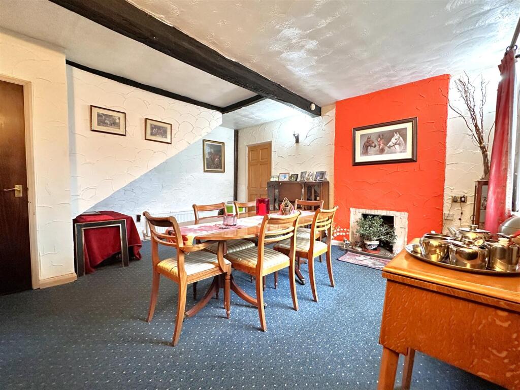 Dining Room 533