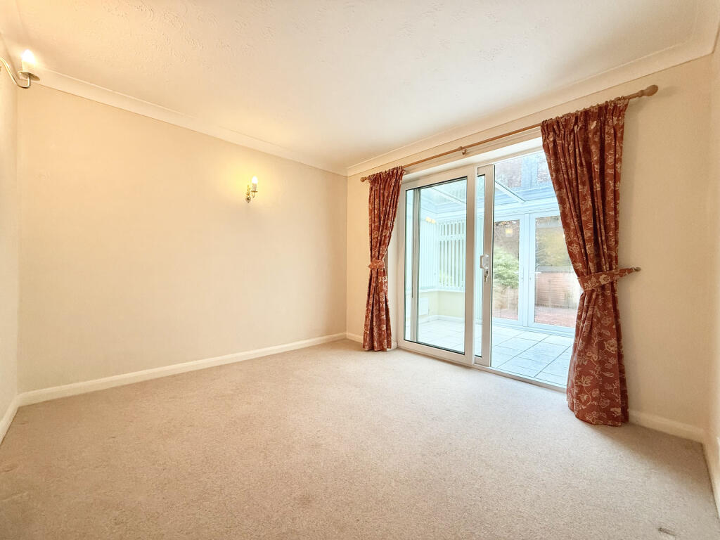 Dining Room/Bedroom 3