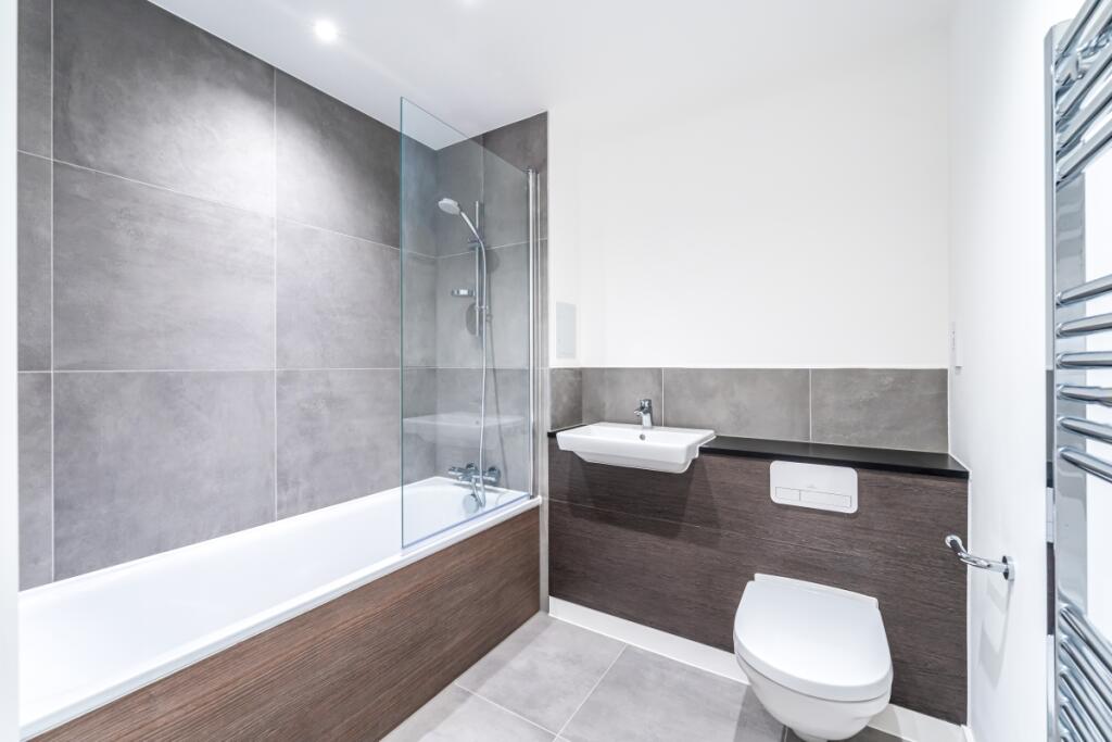 Apartment-7-Elmbr...