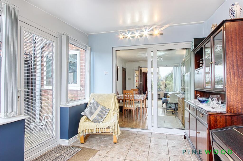 GARDEN/SUN ROOM