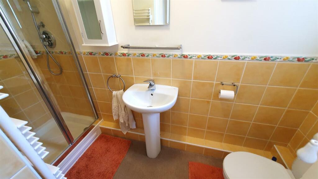 Ensuite.jpg