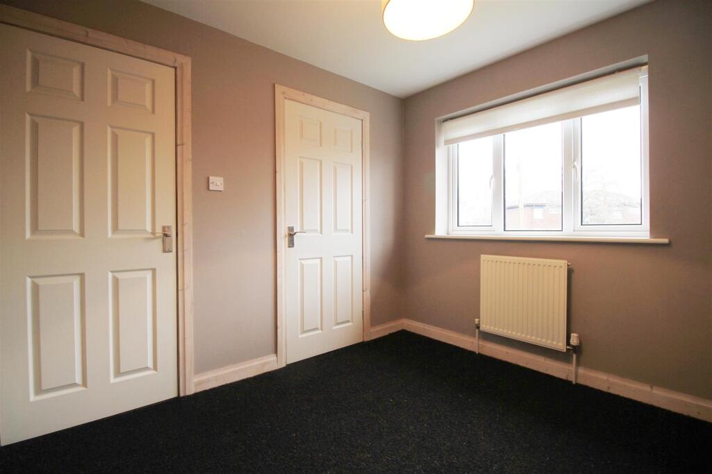 bedroom..jpg