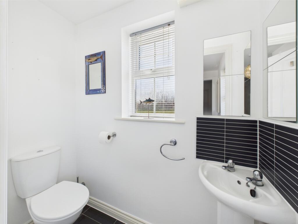 CAM04118G0-PR0011-STILL007