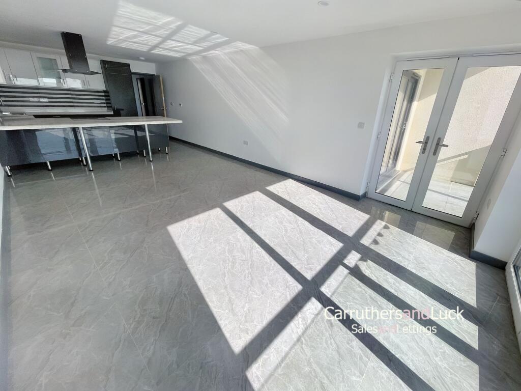 Open Plan Lounge Kitchen