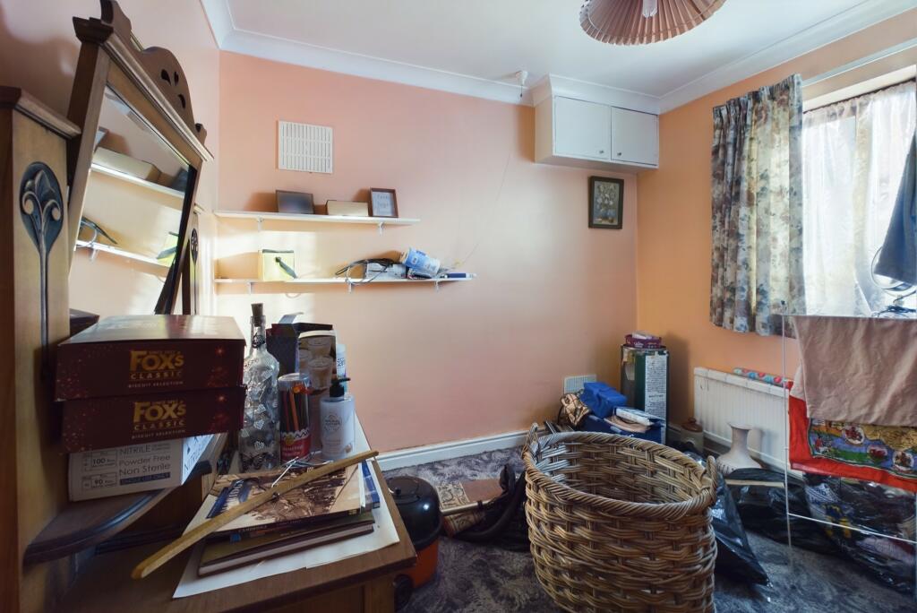 CAM02519G0-PR0211-STILL008