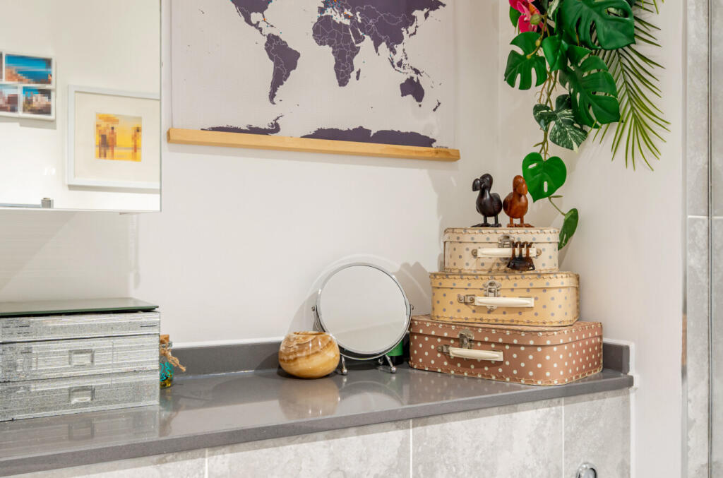 1395357-2-695b924...