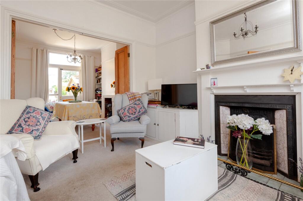 Hounslow Road, Twickenham