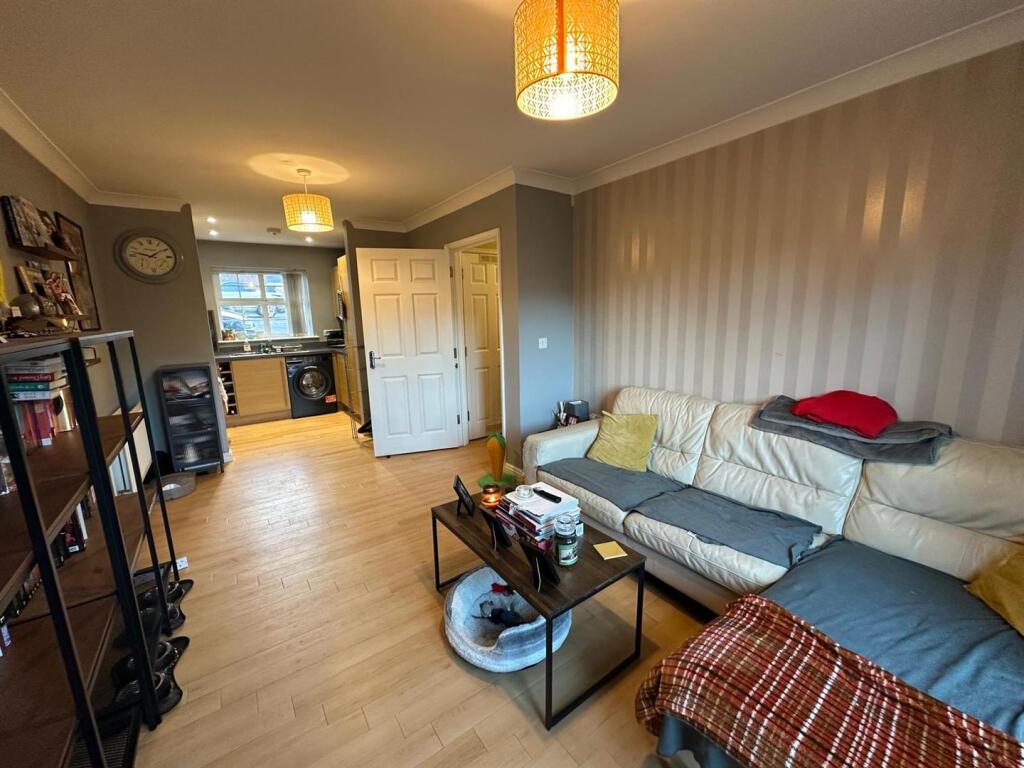 Sitting Room/Dining Room