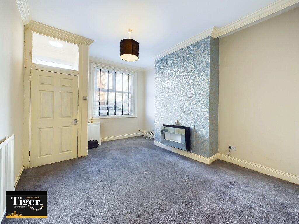 IMG_398356_1_larg...