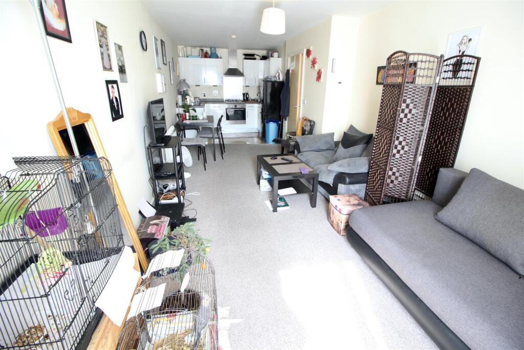 Lounge/ Kitchen