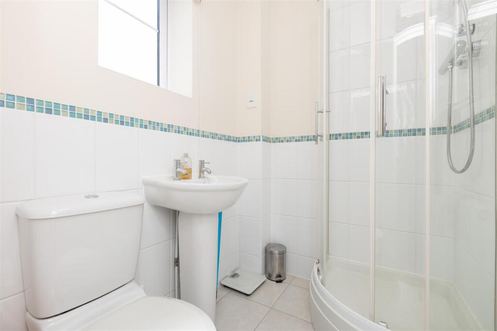 Bedroom 4 En-suite