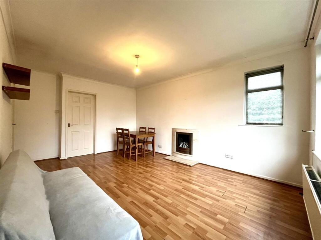 Living Area Aspect 2