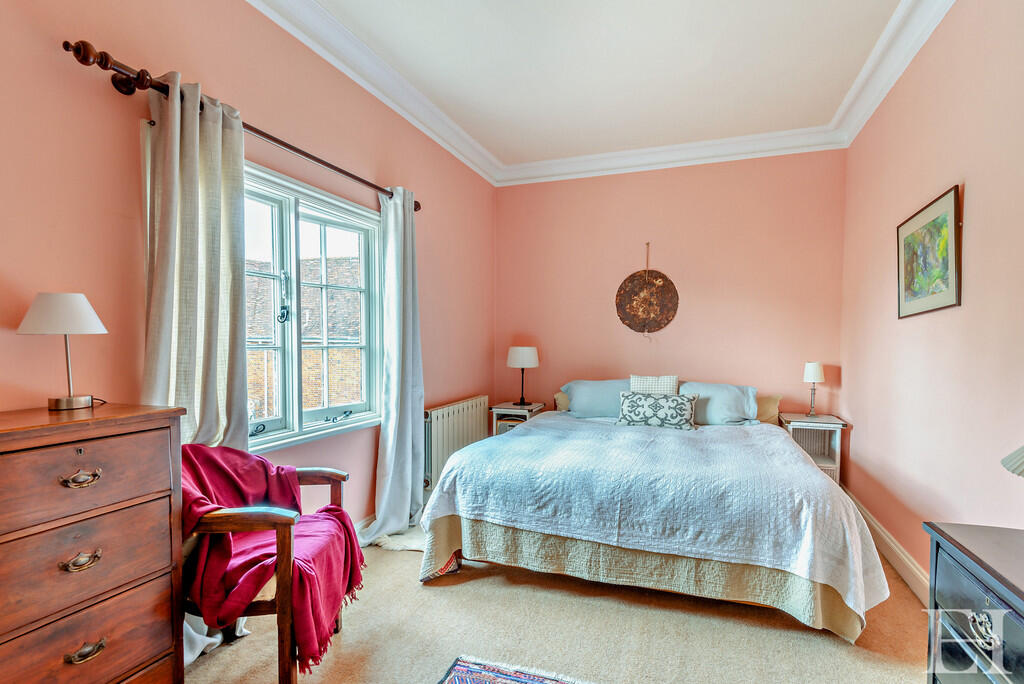 8608849-interiorW...