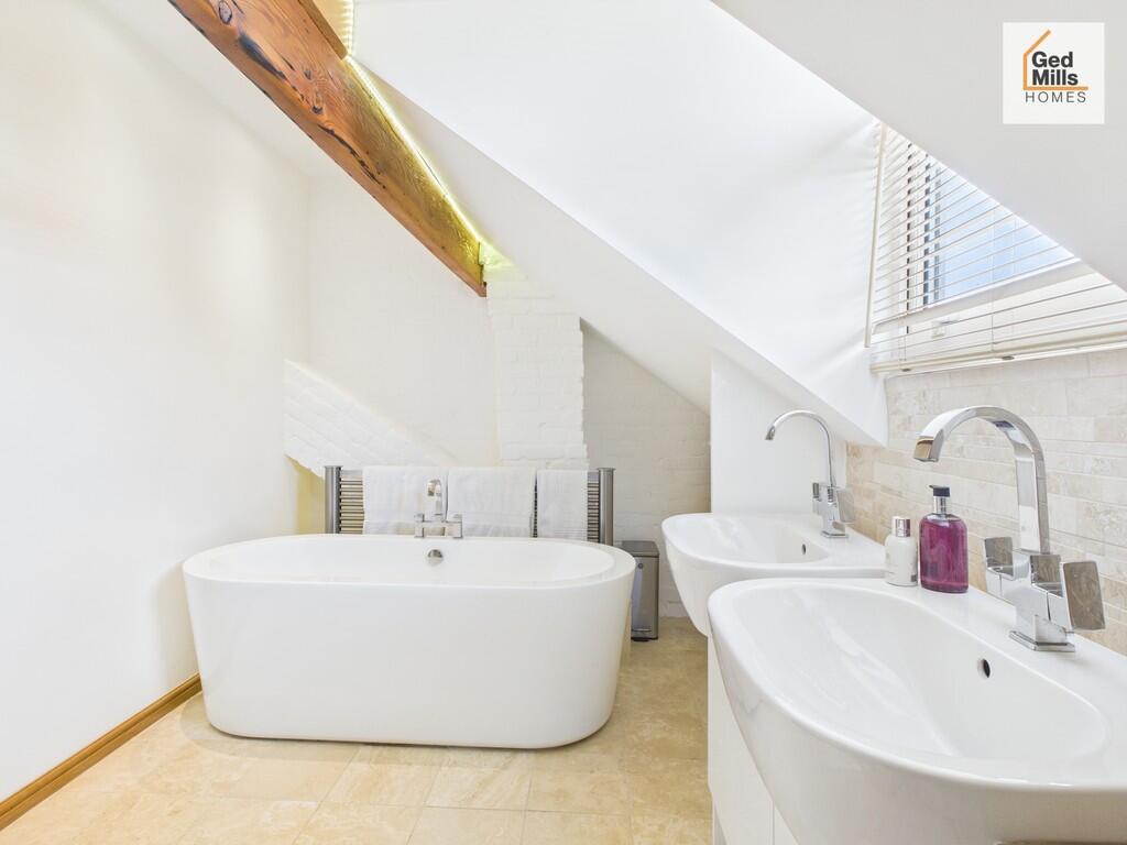 CAM04261G0-PR0041...