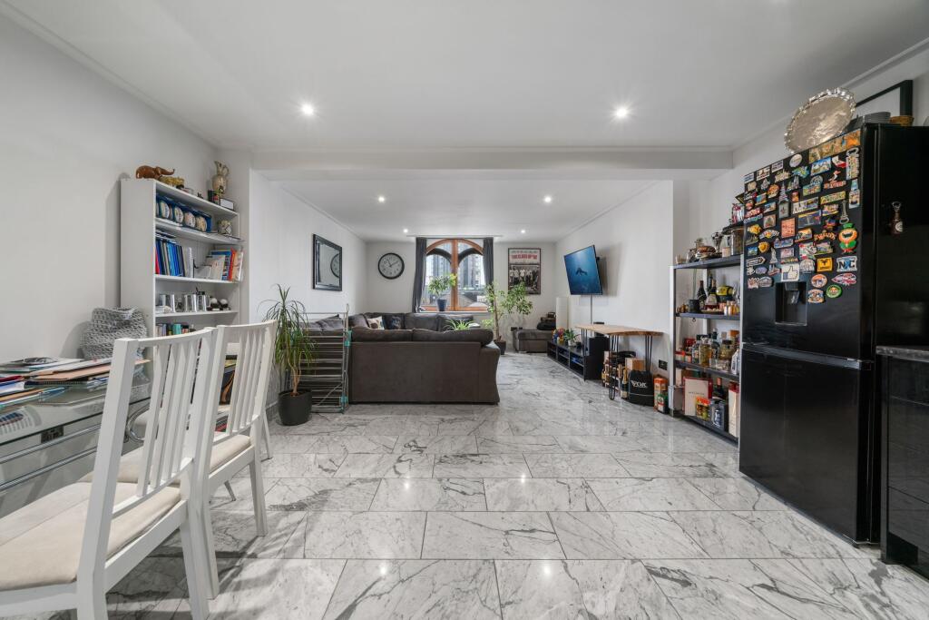 Reception / Kitchen