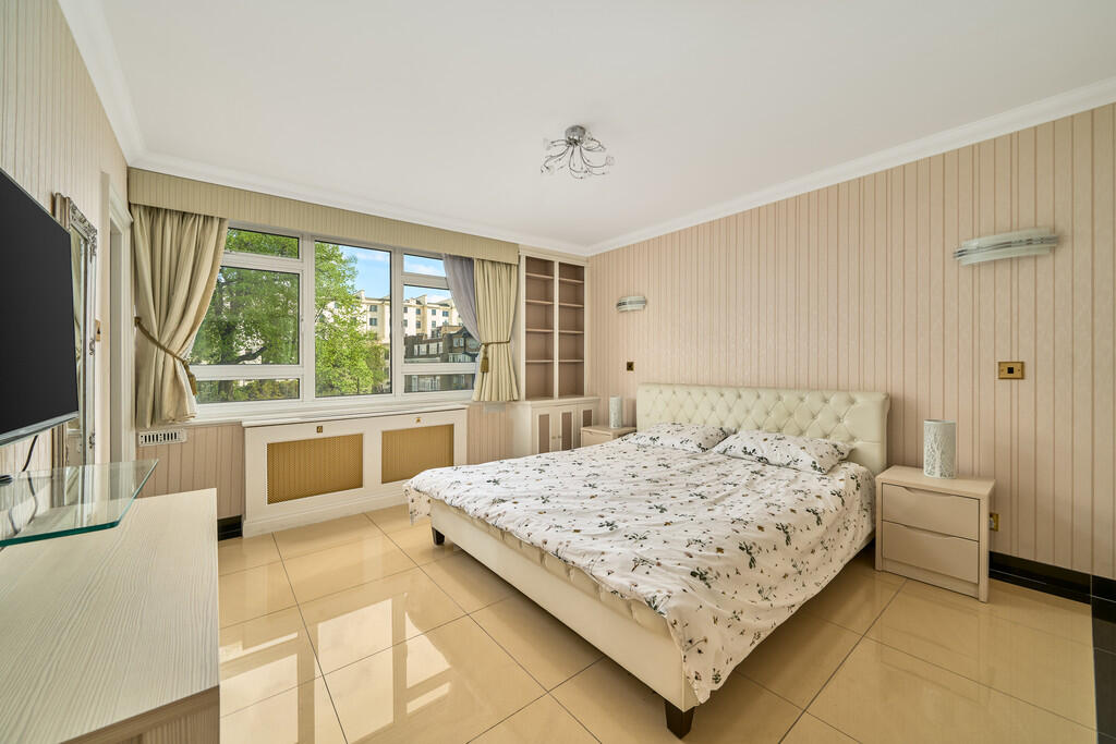 54 Sussex Square,...