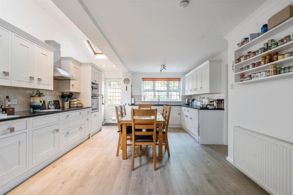 27 Warren Drive, Dorridge, B93 8 JY_LO_15.jpg