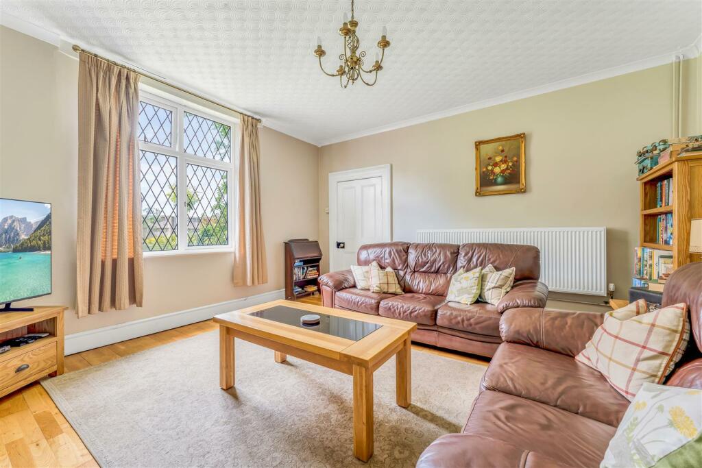 Lounge A.jpg