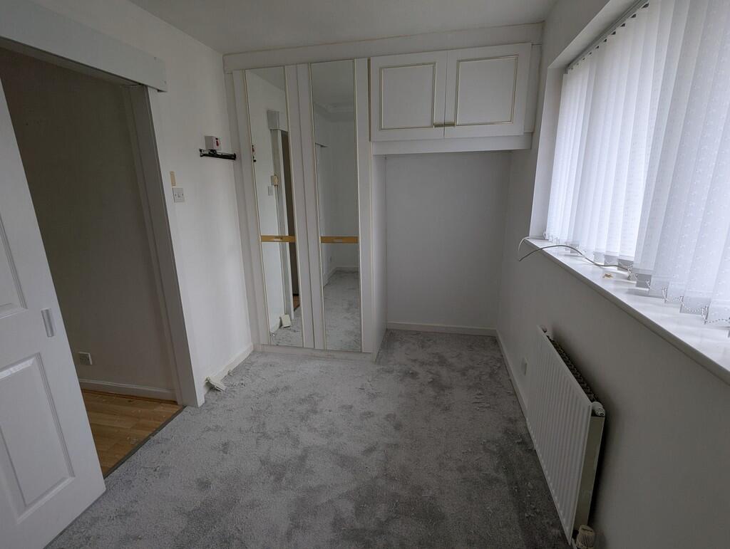 PXL_20251015_0937...