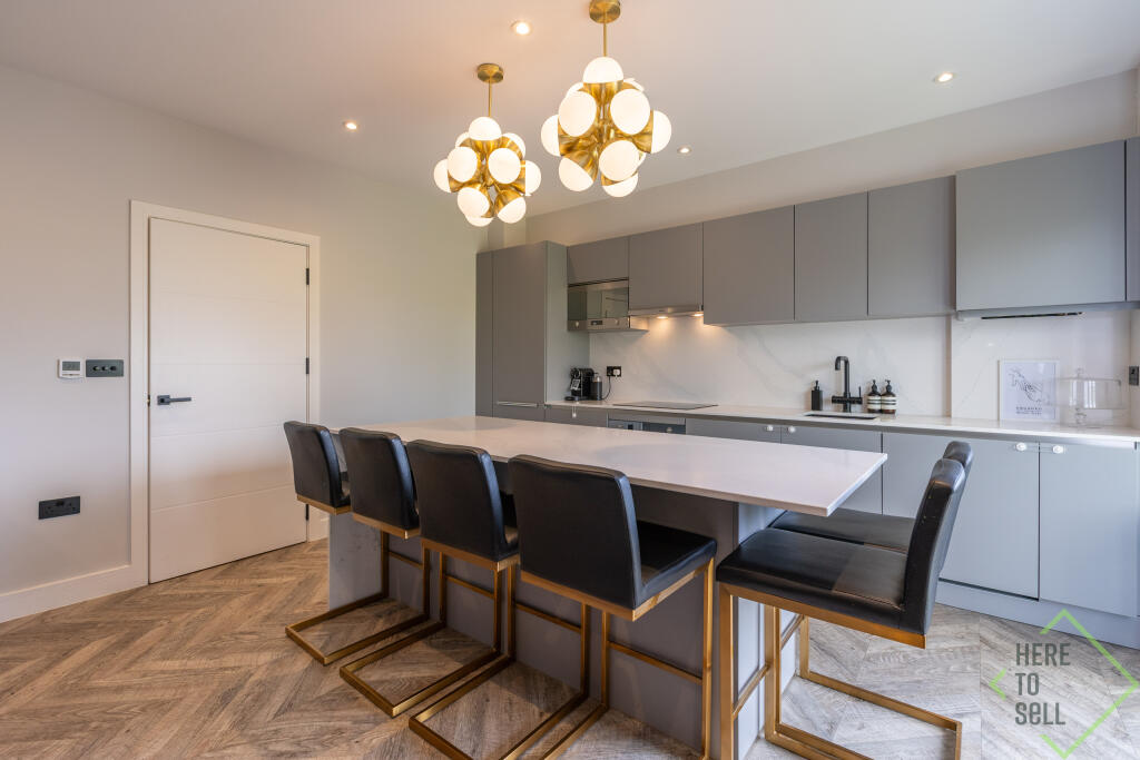 3 Brookmans Place-Green Close-Brookmans Park-Hertf