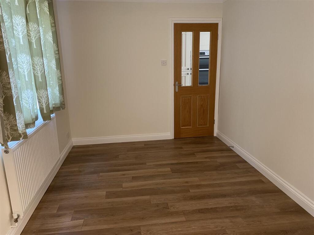 Dining Area.jpeg