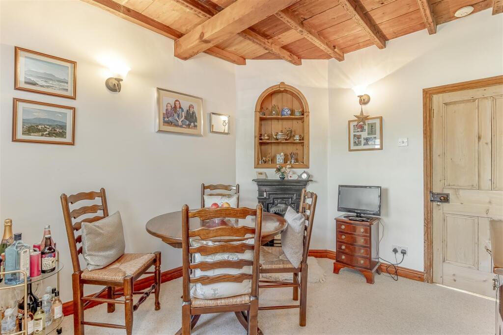 Dining Room - A.jpg