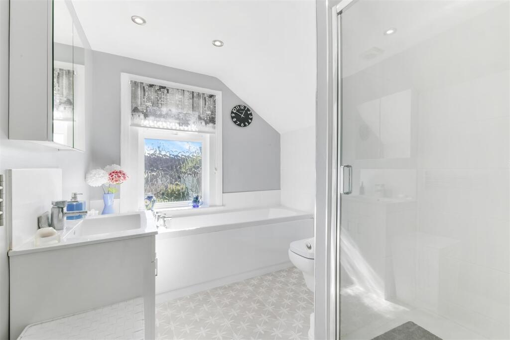 FERNDALE ROAD (18).jpg