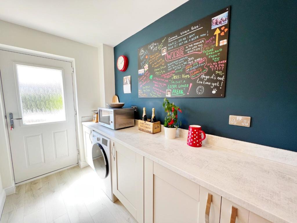 Utility Room pic 2.jpg