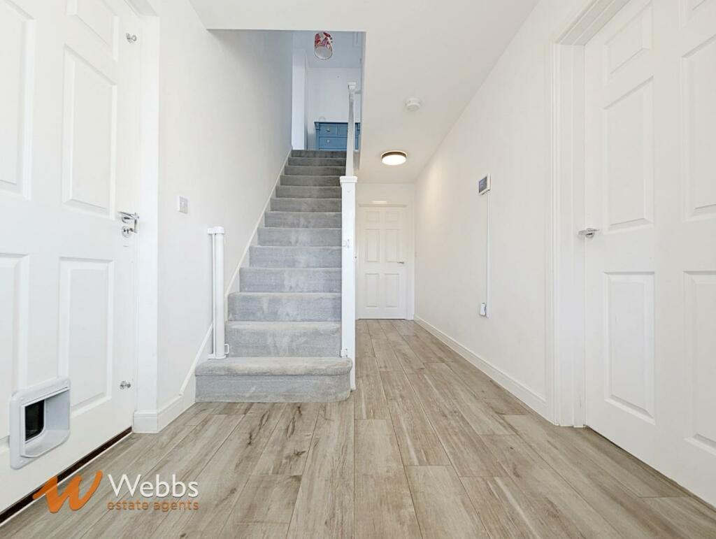 Hallway 1.jpg