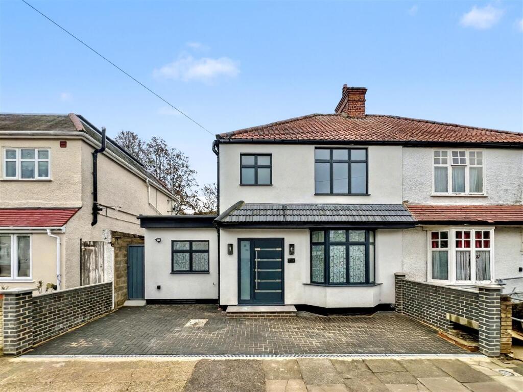 Elmsworth Avenue, Hounslow, TW3