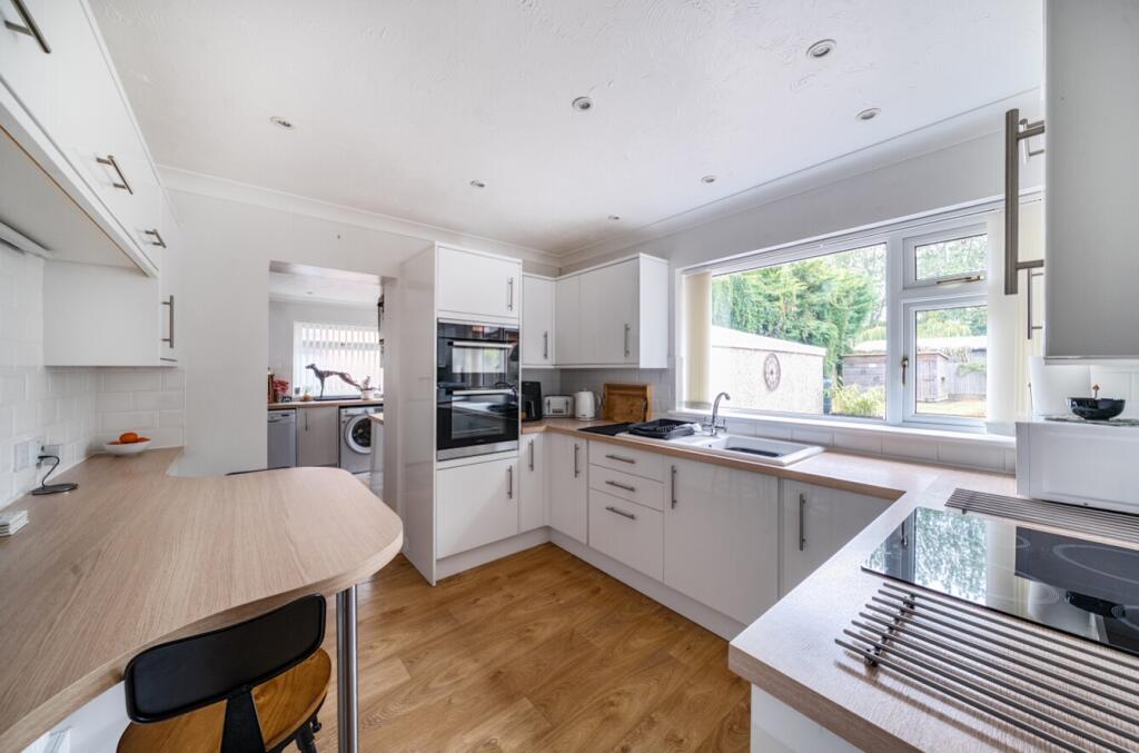 1348864-16-68b95c0187eb7