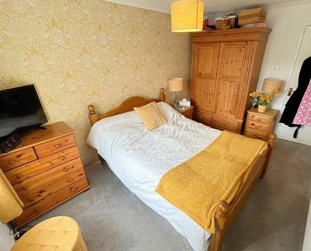 bedroom one to do...