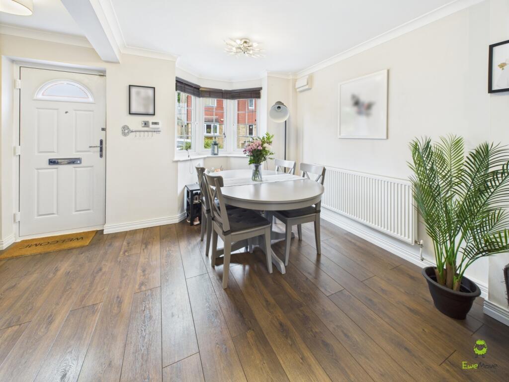 Presented by Clinton at EweMove Bexleyheath and Da