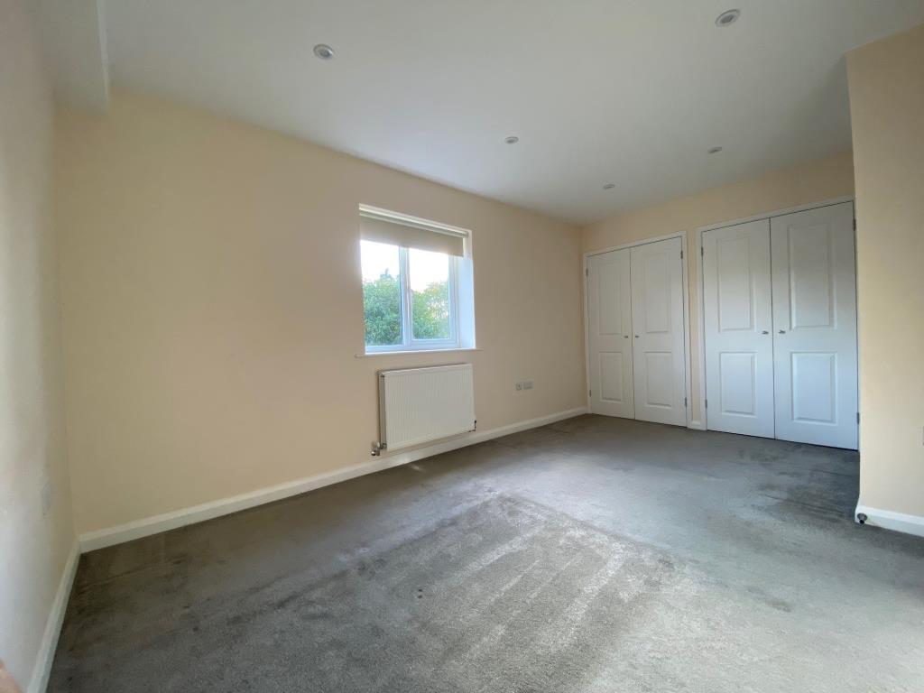 Bedroom_lge.jpg